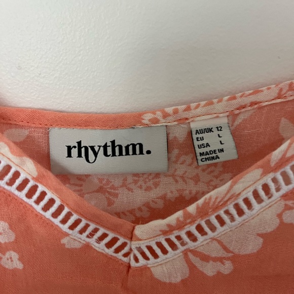 FLOWY SUMMER FLORAL TOP - Picture 2 of 2